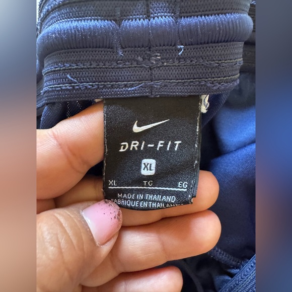 Nike shorts - Picture 4 of 6